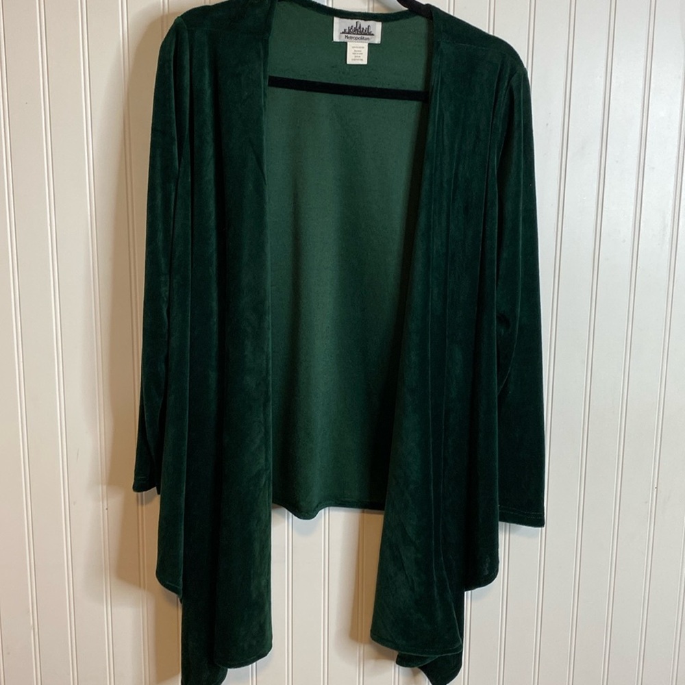 Metropolitan Bundle Size Medium cardigan open front🎄